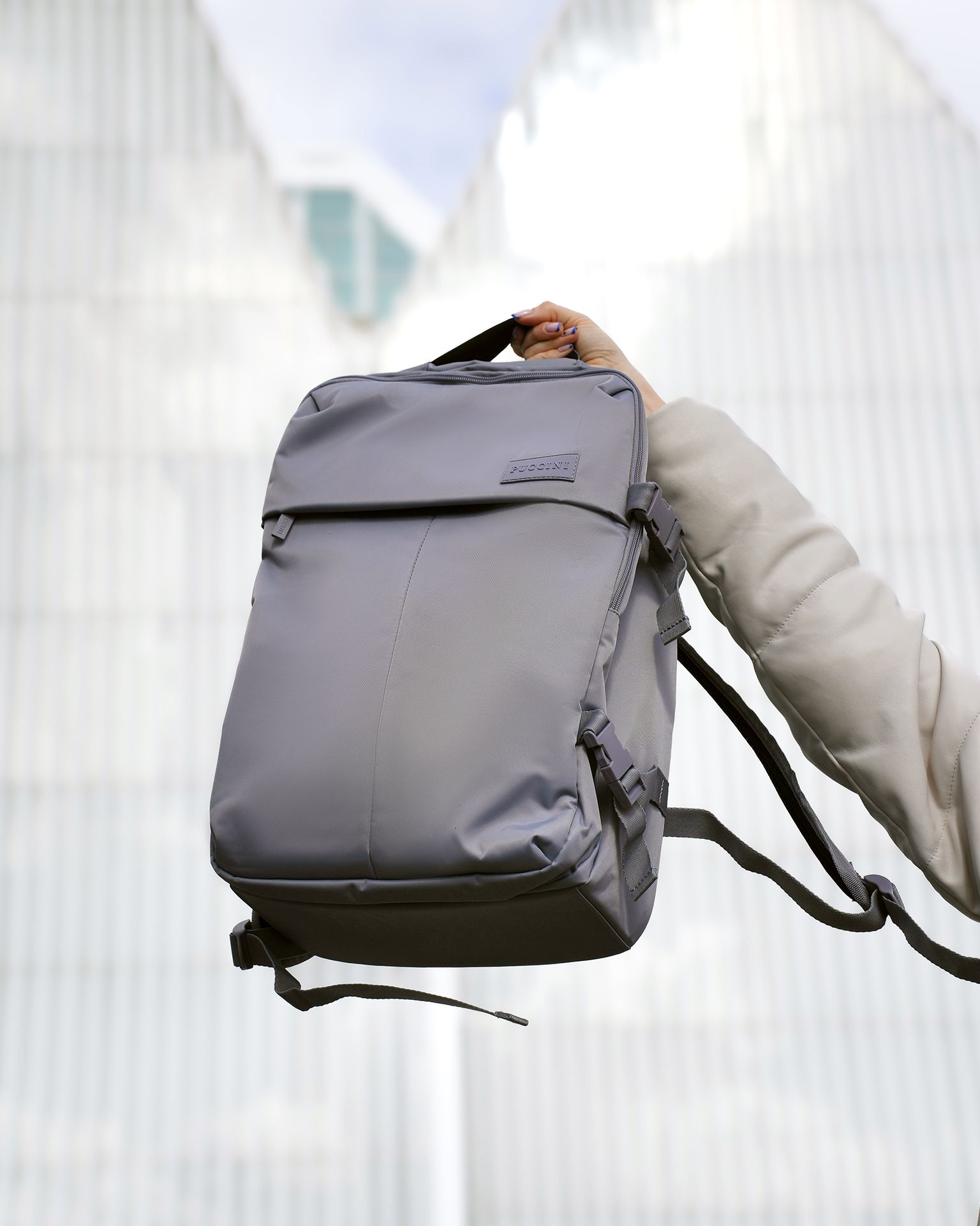 Plecak podróżny do samolotu szary