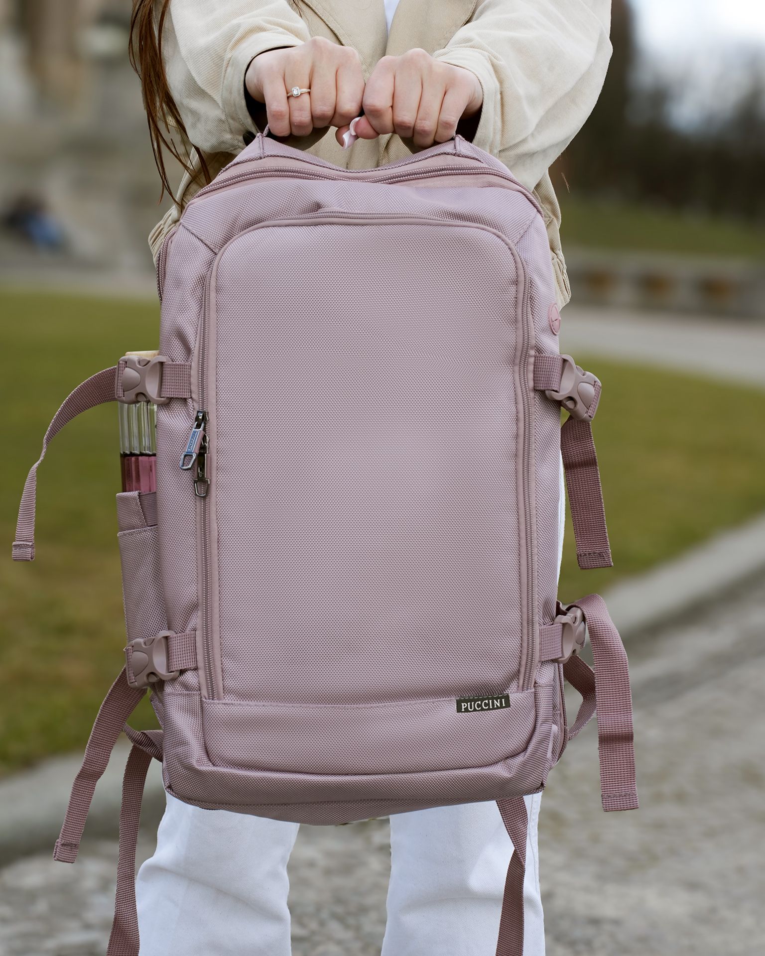 Plecak podróżny z poszerzeniem i kieszenią na laptopa 16" różowy