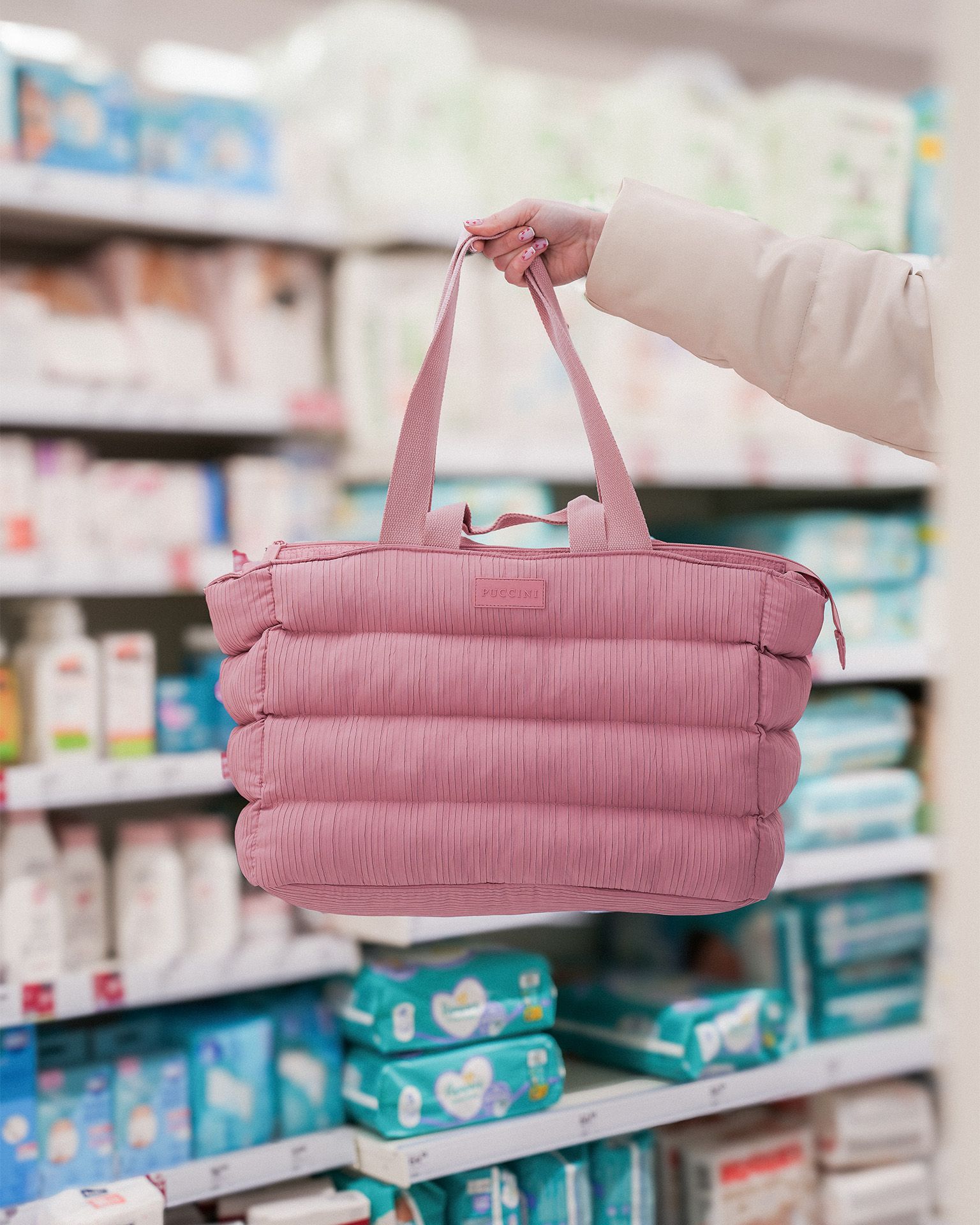 Torba miejska pikowana z kieszenią na laptopa 15,6 cali różowa