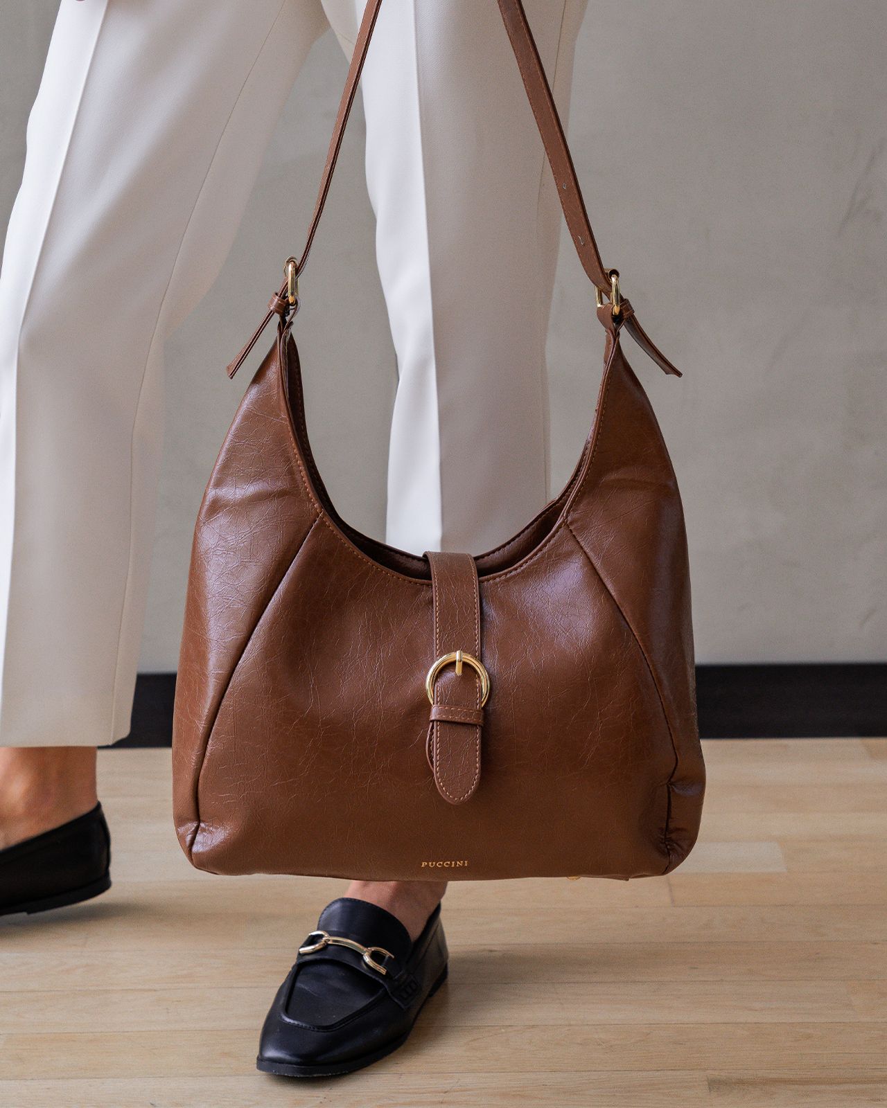 Torebka damska typu hobo brązowa