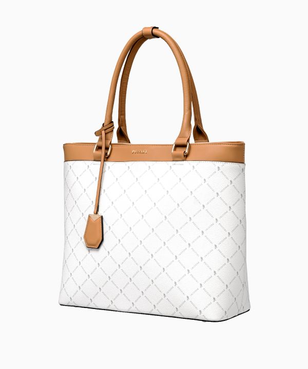 Elegancka logowana torebka typu shopper z ozdobnym brelokiem biała
