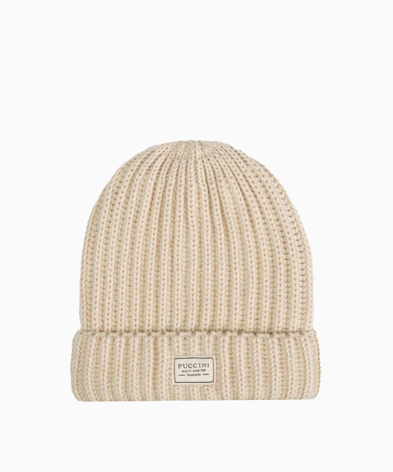 Jasnobeżowa czapka beanie z grubym warkoczowym splotem
