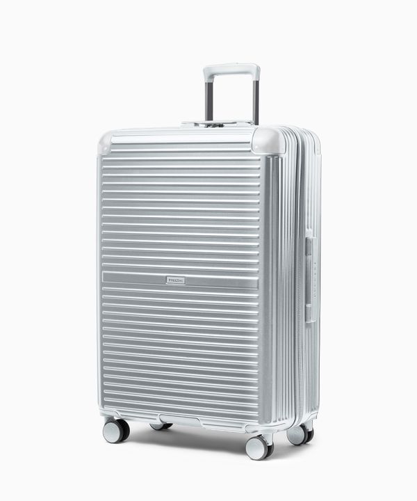 Walizka duża na kółkach z aluminiowymi narożnikami srebrna