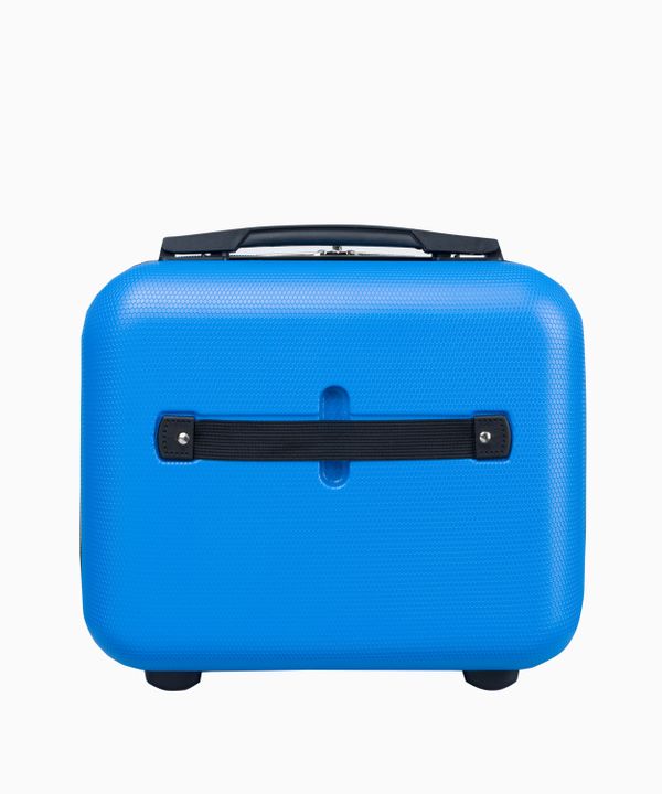 Niebieski kuferek podróżny z dopinanym paskiem
