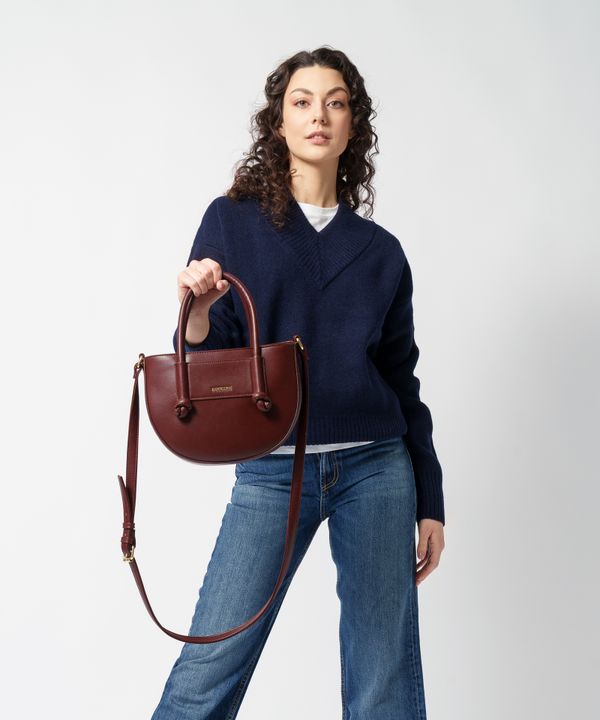 Torebka damska mała crossbody z uchwytami ze skóry ekologicznej bordowa