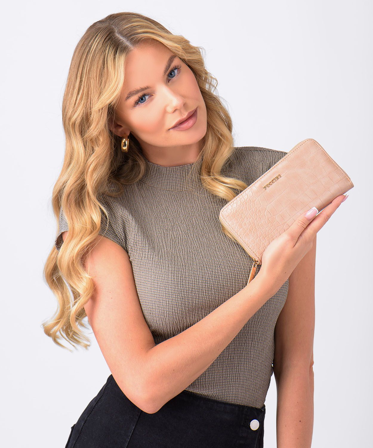 Duży beżowy portfel damski imitacja skóry krokodyla