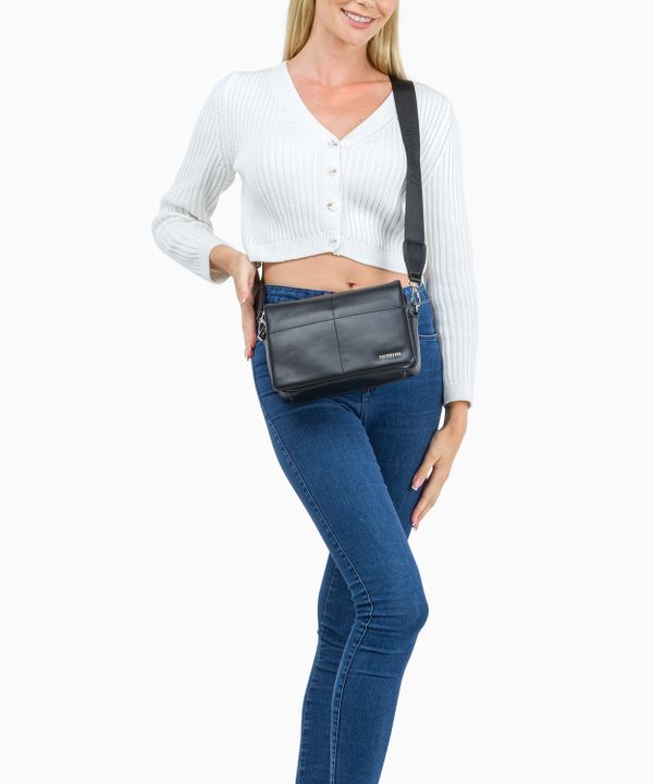 Czarna torebka damska crossbody na szerokim pasku