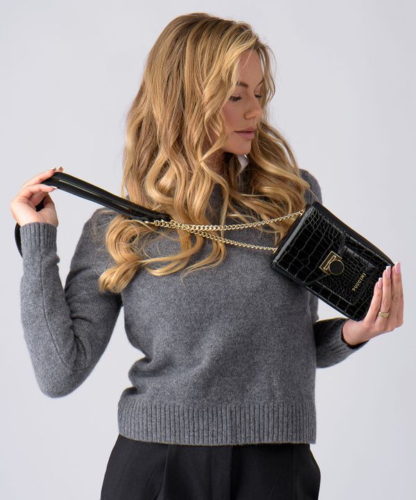 Mini torebka damska na łańcuszku czarna