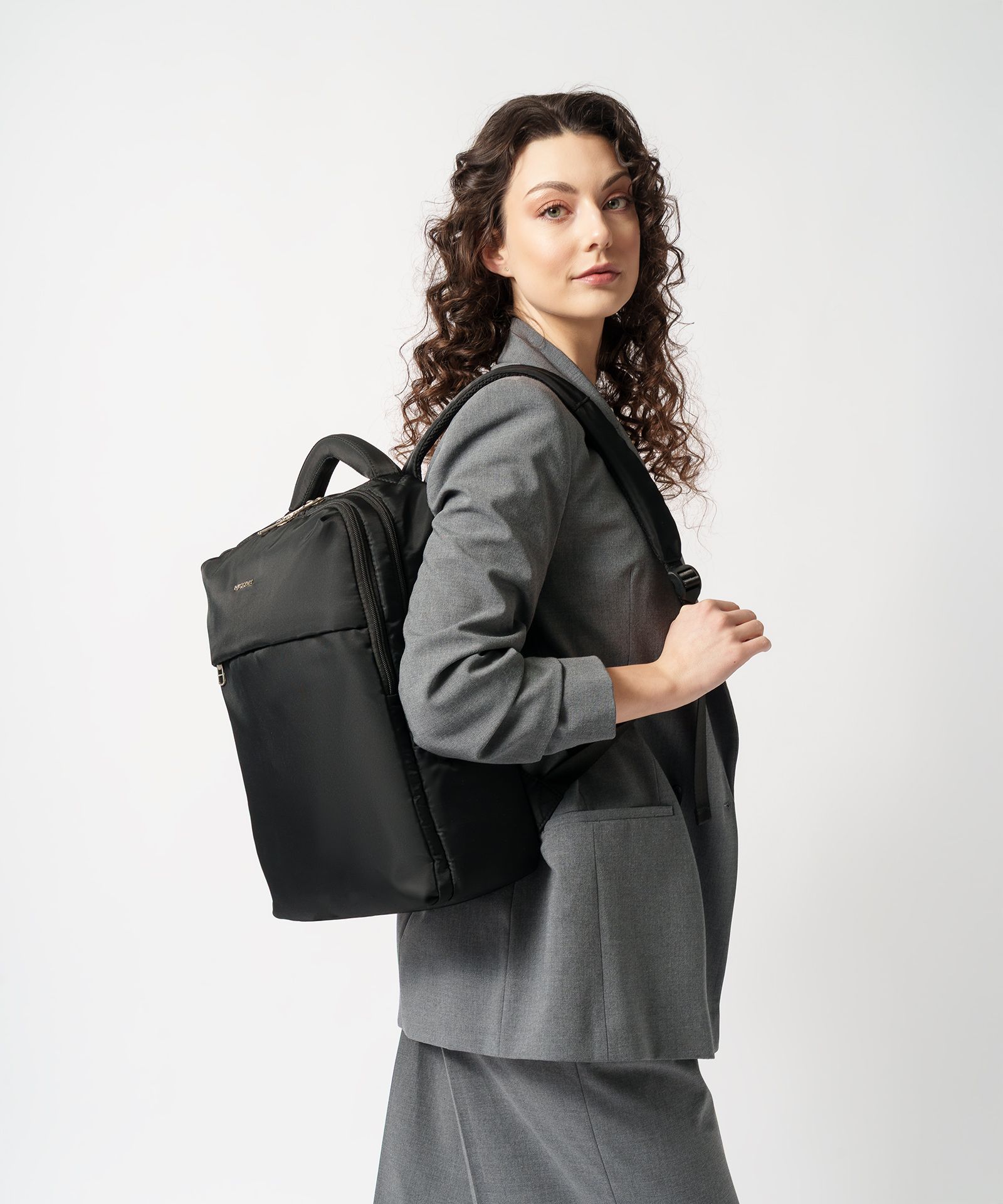 Czarny plecak dwukomorowy