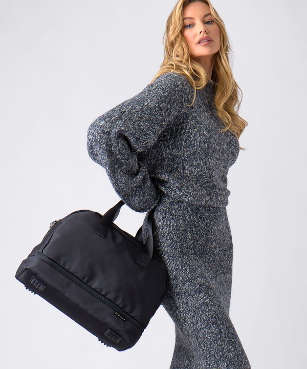 Torba sportowa z kieszenią na dnie