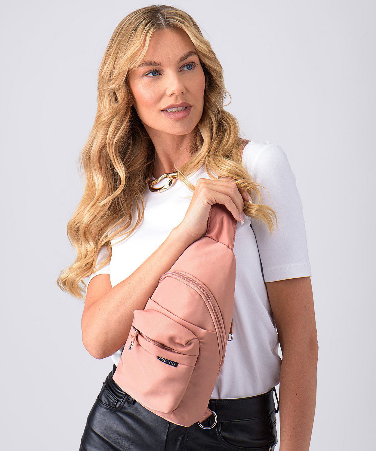 Plecak na jedno ramię Sling Bag - różowy 