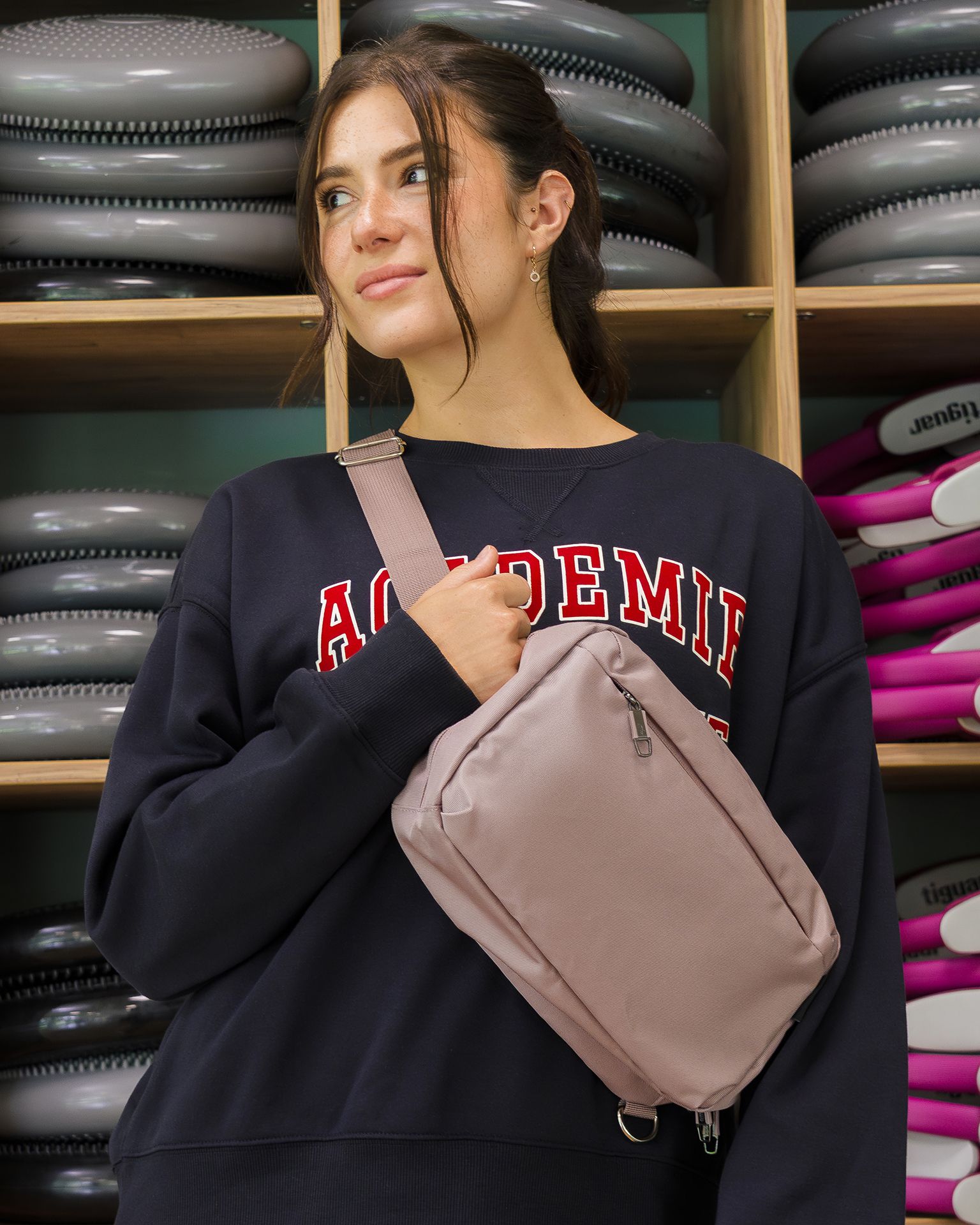 Plecak na jedno ramię sling bag różowy