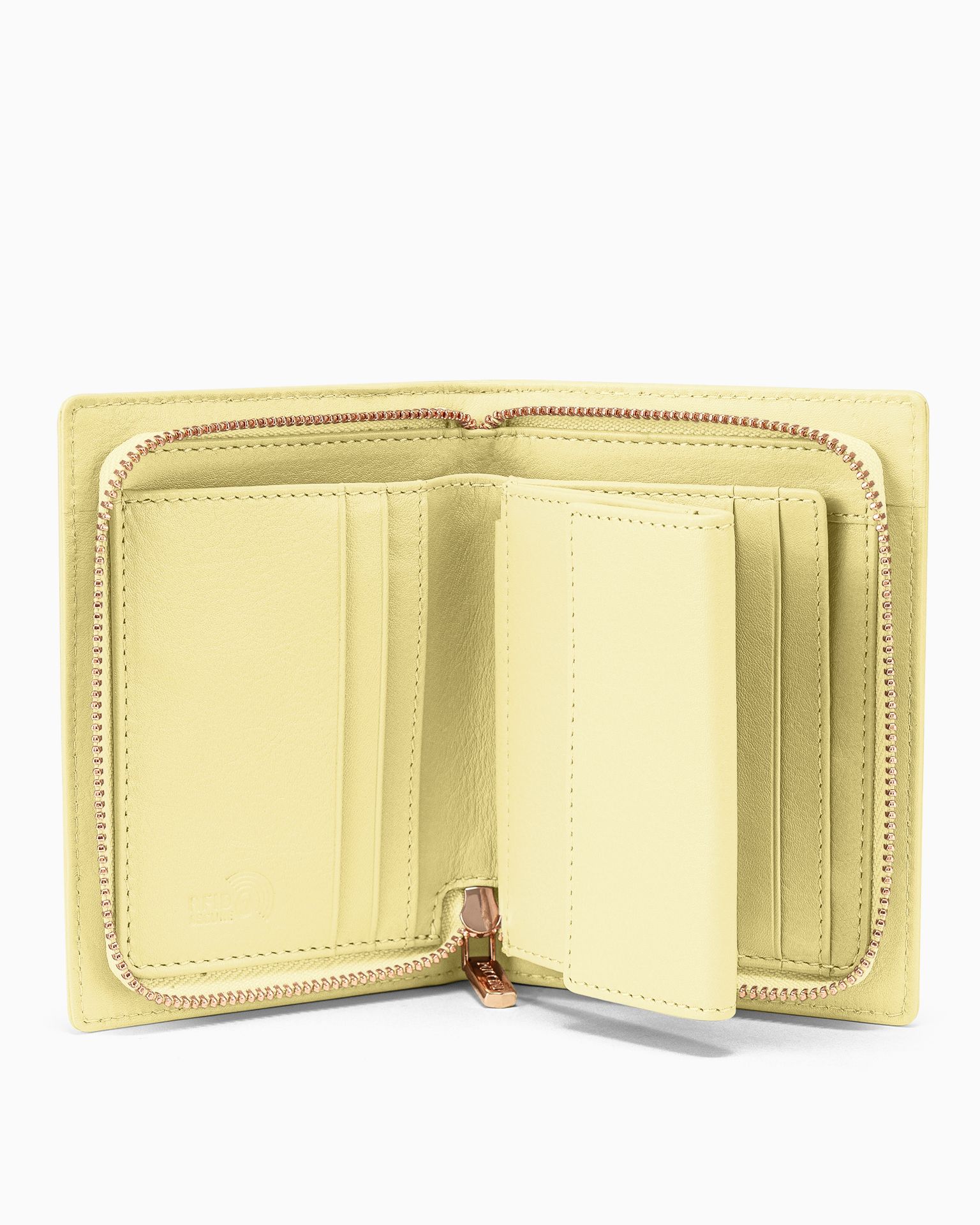 Średni damski portfel skórzany zapinany na zamek żółty