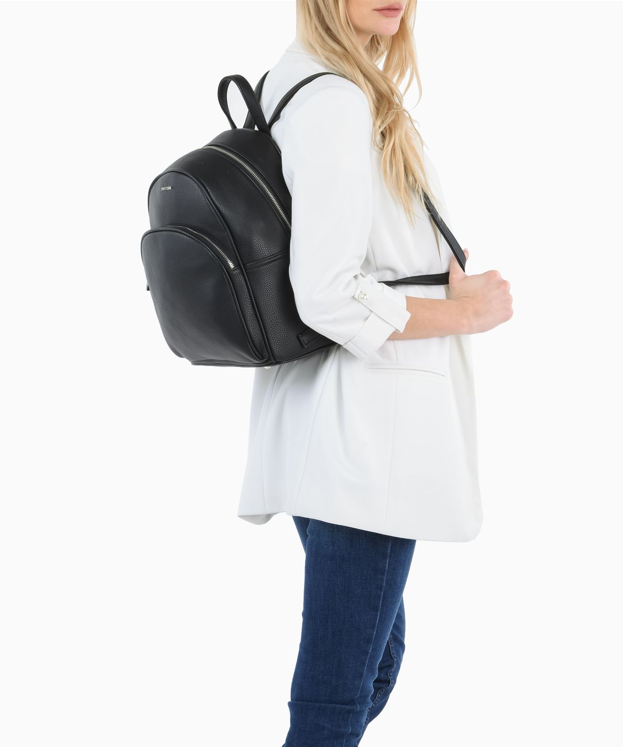 Czarny klasyczny plecak damski z groszkowej skóry ekologicznej