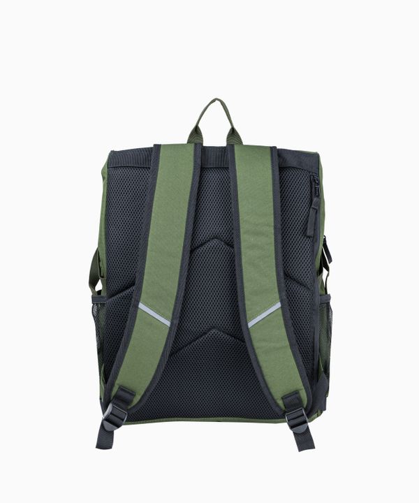 Duży zielony plecak z kieszeniami