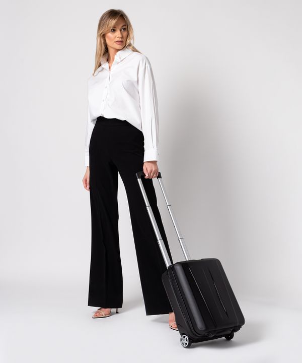 Czarna mini walizka kabinowa